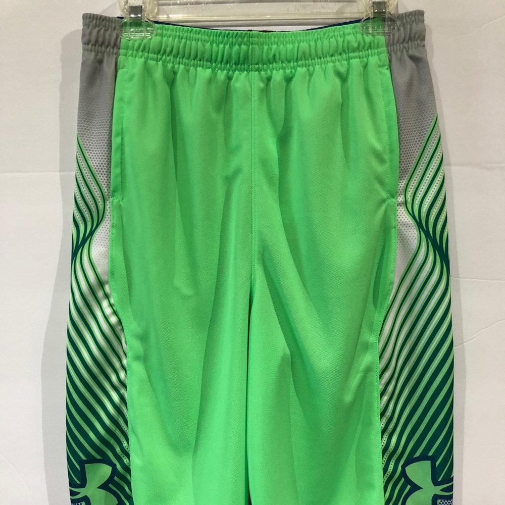 Under Armour Heat Gear Loose Shorts Youth XL